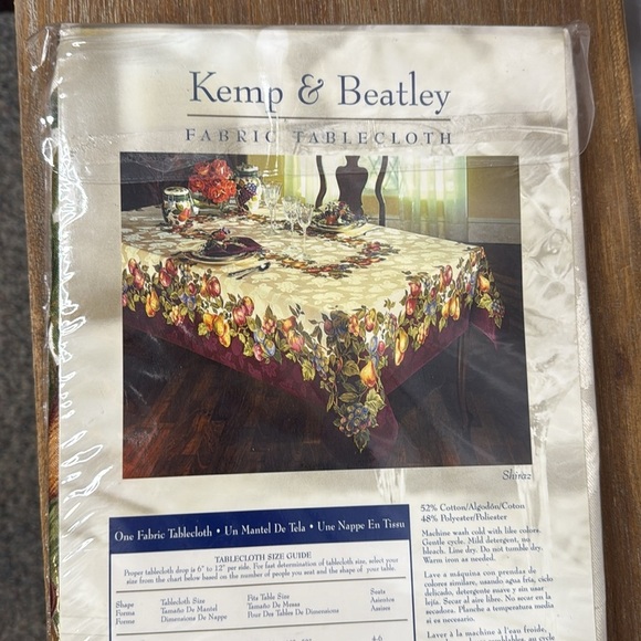 Kemp & Beatley Shiraz 60 x 84 Oblong Fabric Tablecloth - Picture 5 of 8